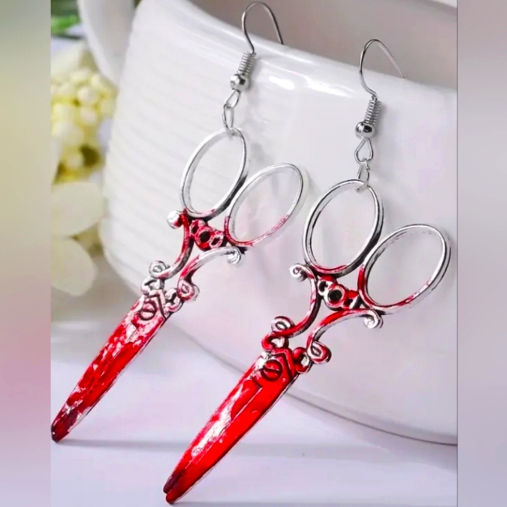 1pair Vintage Gothic Blood Soaked Scissor Earrings